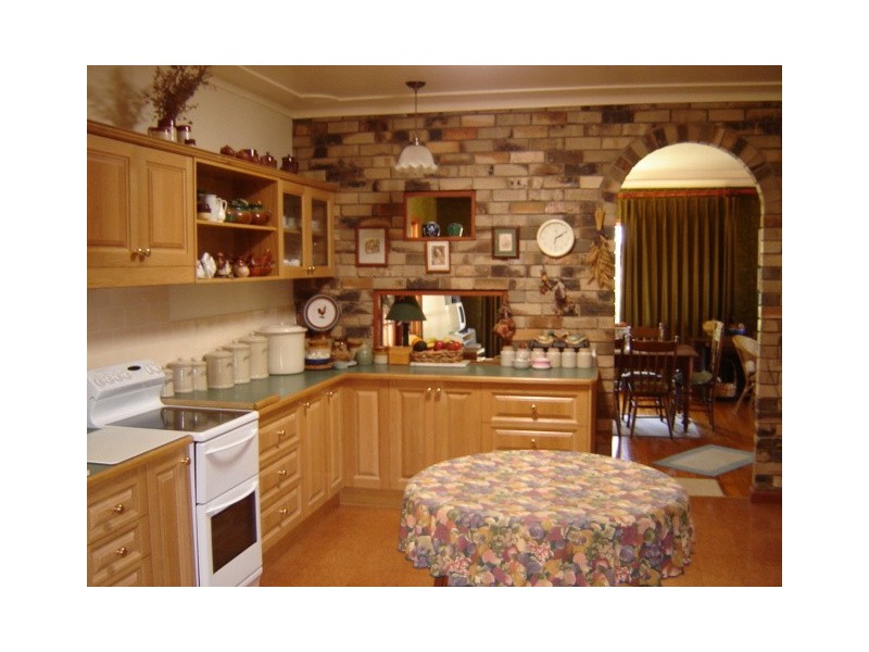 3255 Mid Western Highway, Blayney NSW 2799