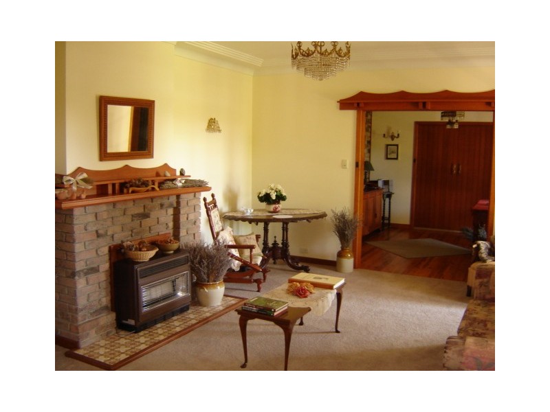 3255 Mid Western Highway, Blayney NSW 2799