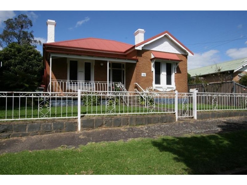 98 Clinton Street, Orange NSW 2800