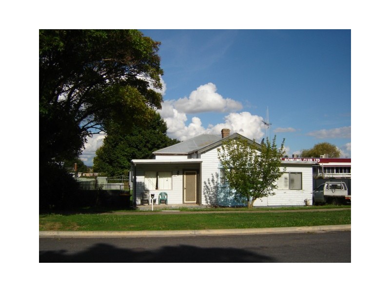 64 Osman Street, Blayney NSW 2799