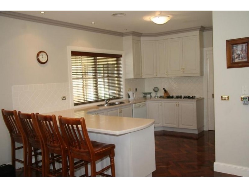 11 Charles Booth Way, Millthorpe NSW 2798