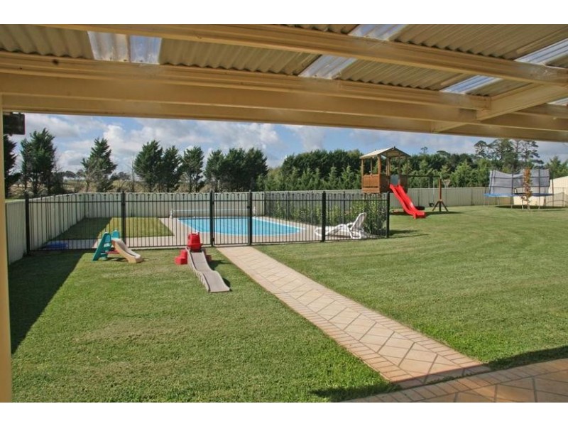 11 Charles Booth Way, Millthorpe NSW 2798