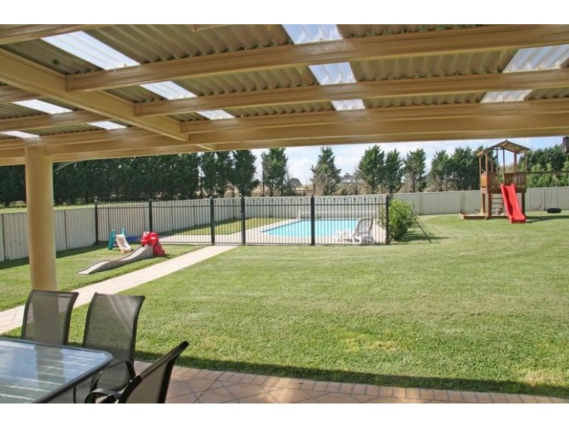 11 Charles Booth Way, Millthorpe NSW 2798