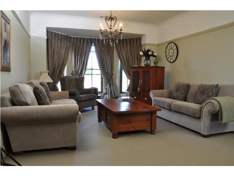 442 The Escort Way, Orange NSW 2800