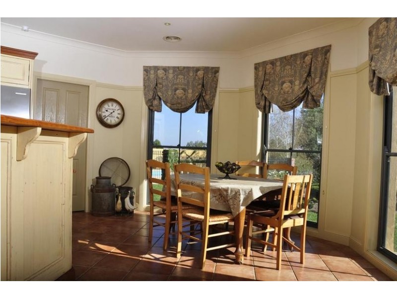 442 The Escort Way, Orange NSW 2800