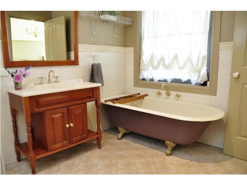 442 The Escort Way, Orange NSW 2800