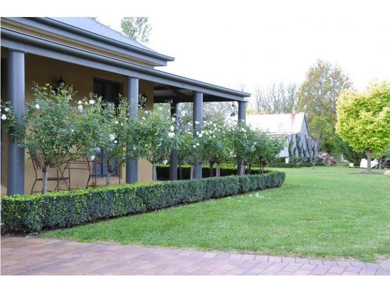 442 The Escort Way, Orange NSW 2800