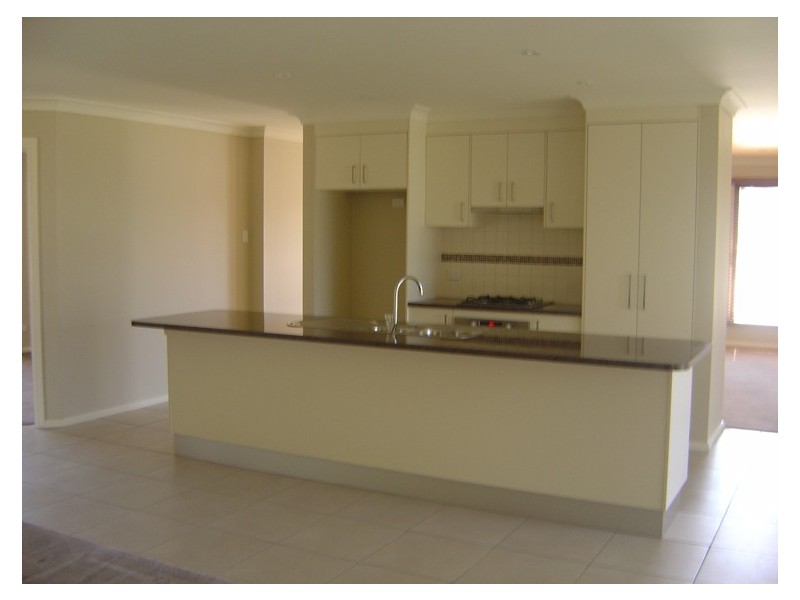 10 Brock Place, Orange NSW 2800