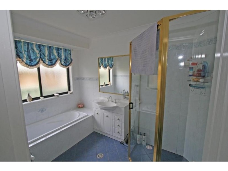 31 Goldfinch Way, Orange NSW 2800