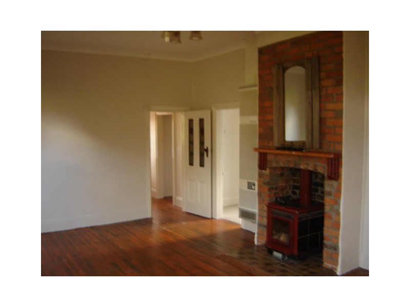 32 Martha Street, Blayney NSW 2799