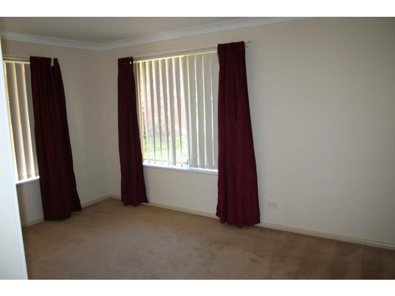 2 Courallie Drive, Orange NSW 2800