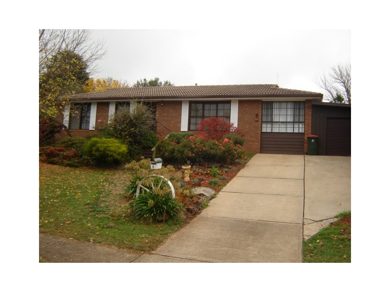 4 Euroka Place, Blayney NSW 2799