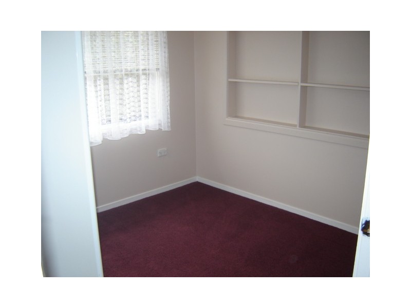 4 Euroka Place, Blayney NSW 2799