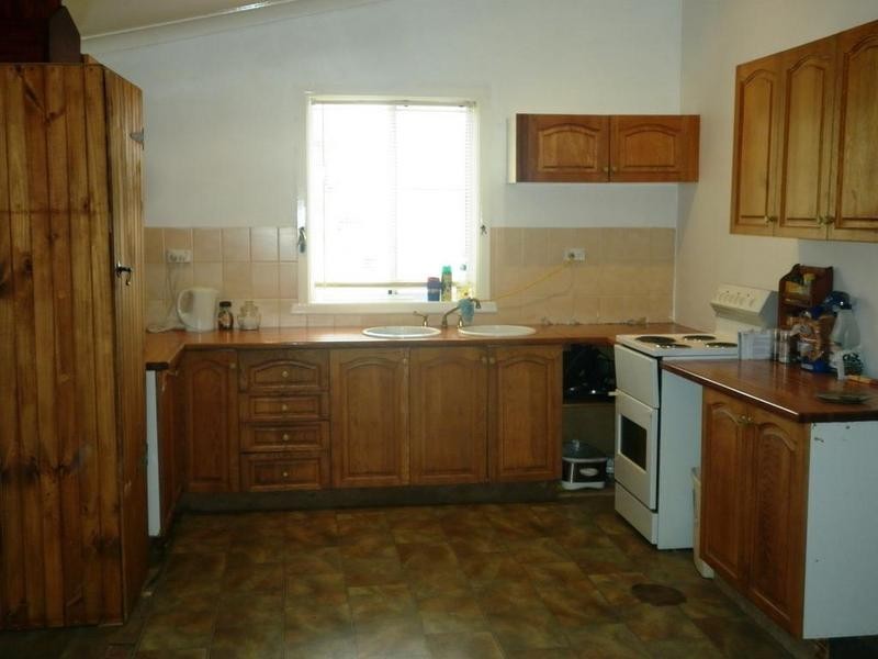 8 Betts Street, Molong NSW 2866