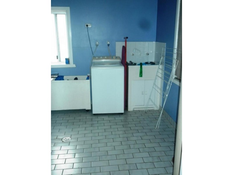 8 Betts Street, Molong NSW 2866