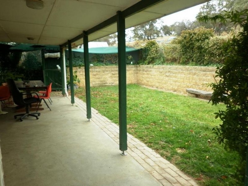 8 Betts Street, Molong NSW 2866