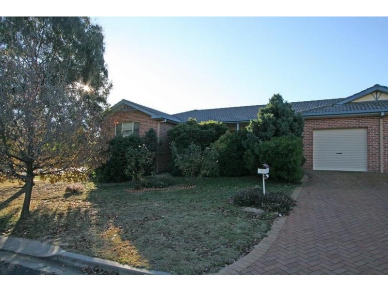 1 Betts Place, Orange NSW 2800