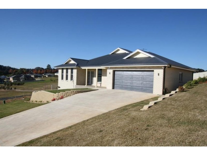 13 Stirling Avenue, Orange NSW 2800