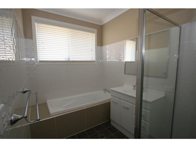 13 Stirling Avenue, Orange NSW 2800