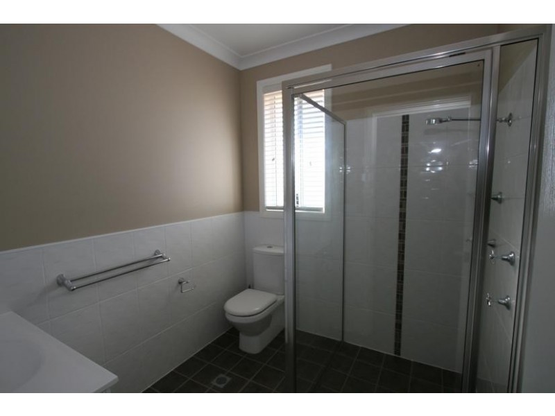 13 Stirling Avenue, Orange NSW 2800