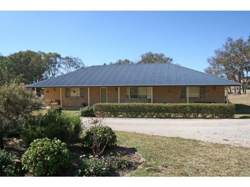 1955 Davys Plains Road, Cargo NSW 2800