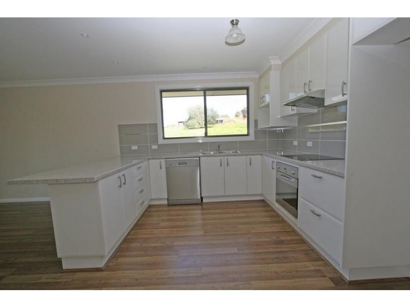 13 Loftus Street, Cargo NSW 2800