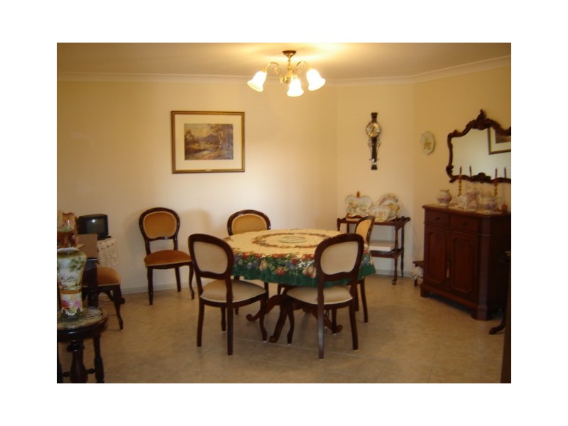 14 Piggott Place, Blayney NSW 2799