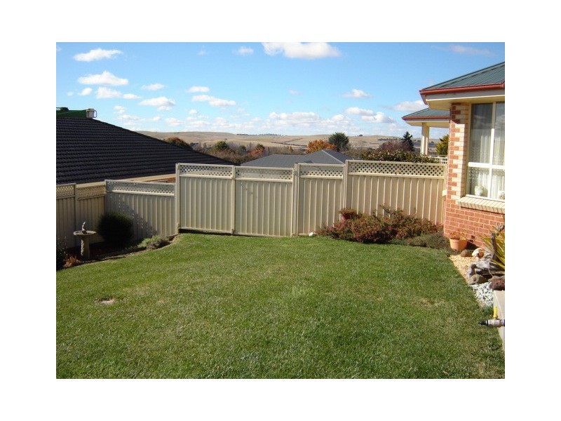 14 Piggott Place, Blayney NSW 2799