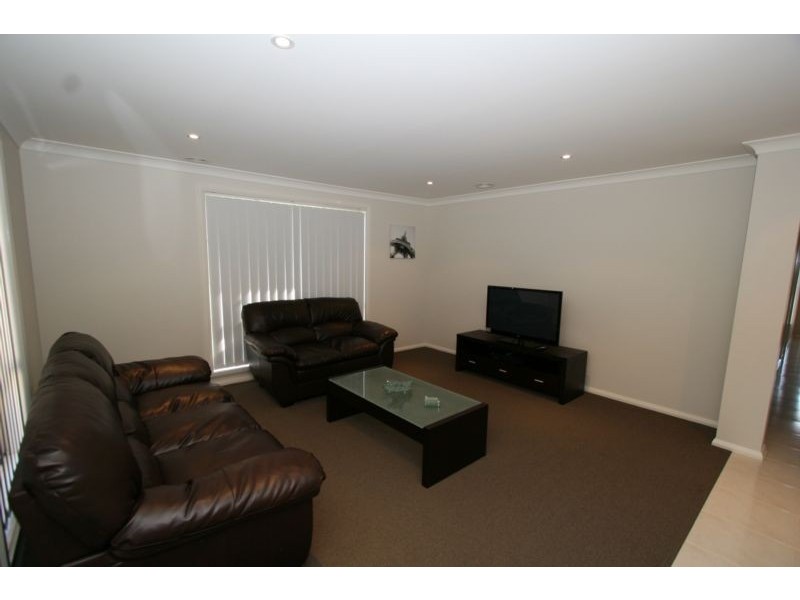 35 Moonstone Drive, Orange NSW 2800