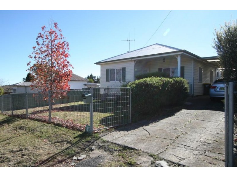 15 Treweeke Street, Orange NSW 2800