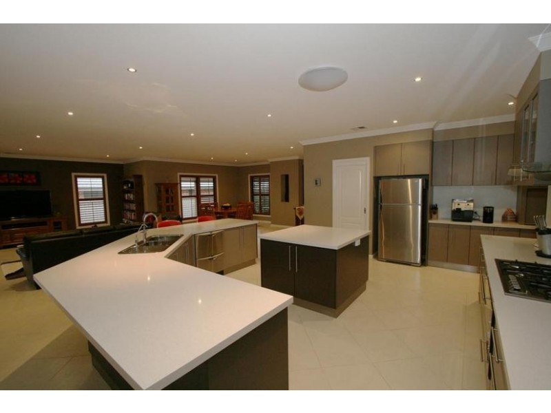 27 Murray Avenue, Orange NSW 2800