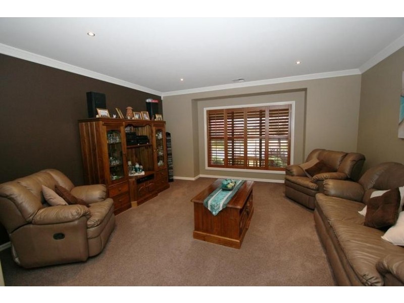 27 Murray Avenue, Orange NSW 2800