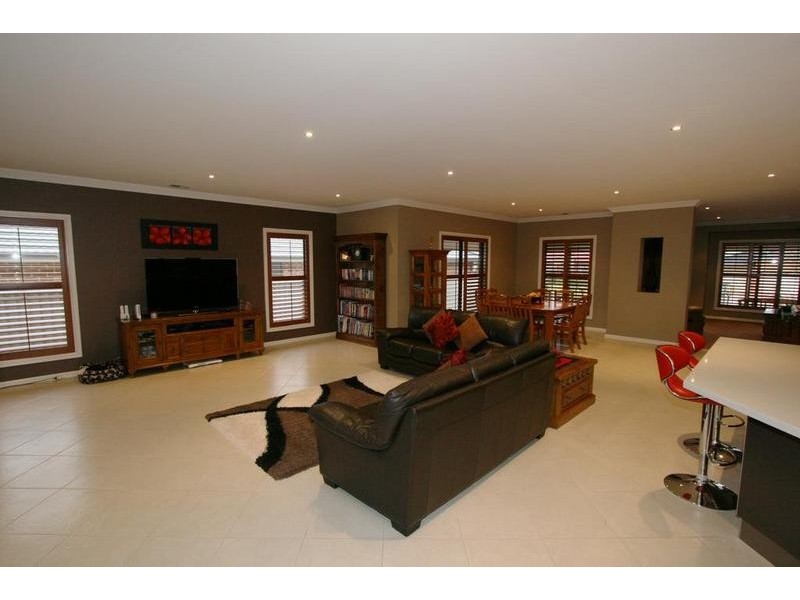 27 Murray Avenue, Orange NSW 2800