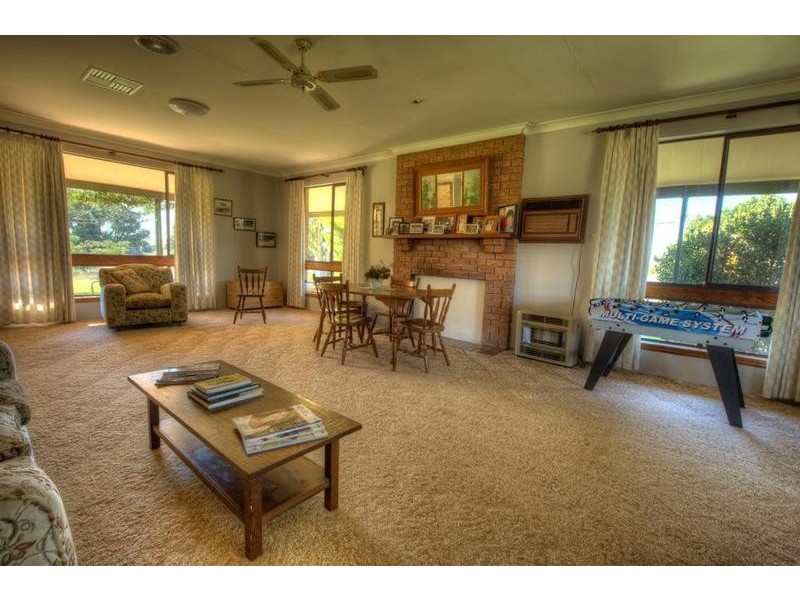 188 Square Road, Canowindra NSW 2804