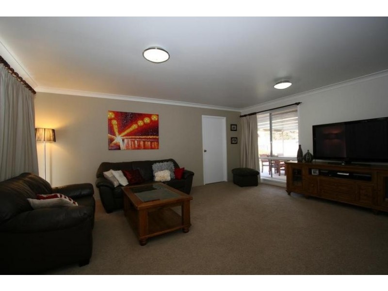 132 Sieben Drive, Orange NSW 2800