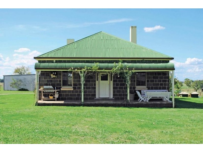 - Spring Terrace Road, Spring Terrace NSW 2798