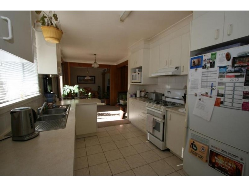 13 Karimi Way, Orange NSW 2800