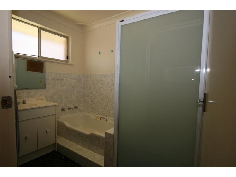 13 Karimi Way, Orange NSW 2800