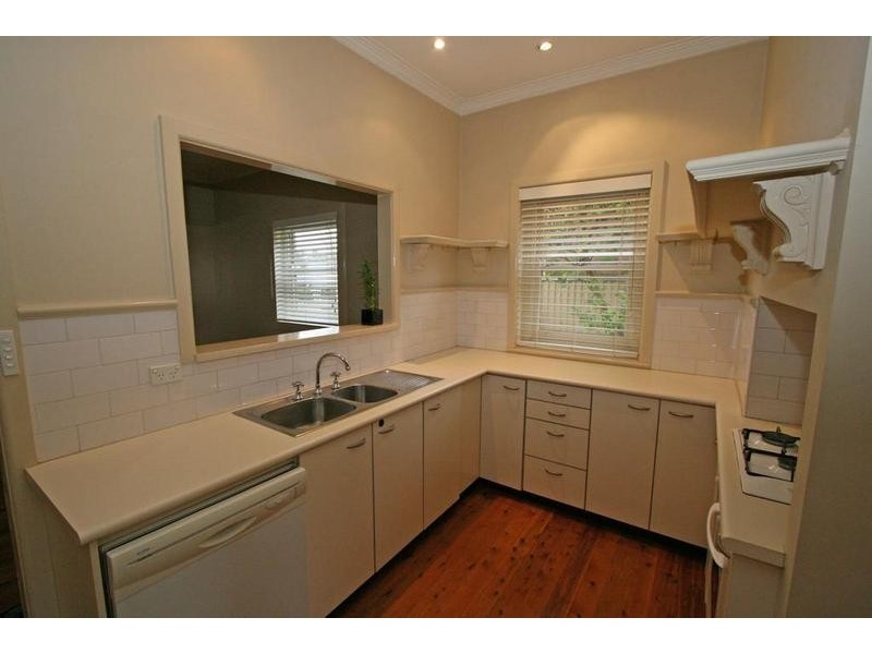 2 Allenby Road, Orange NSW 2800