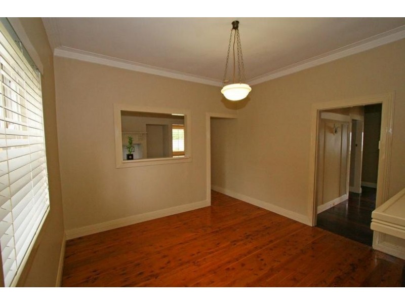 2 Allenby Road, Orange NSW 2800