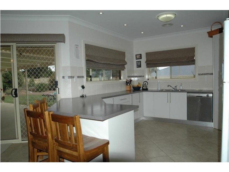 8 Piggott Place, Blayney NSW 2799