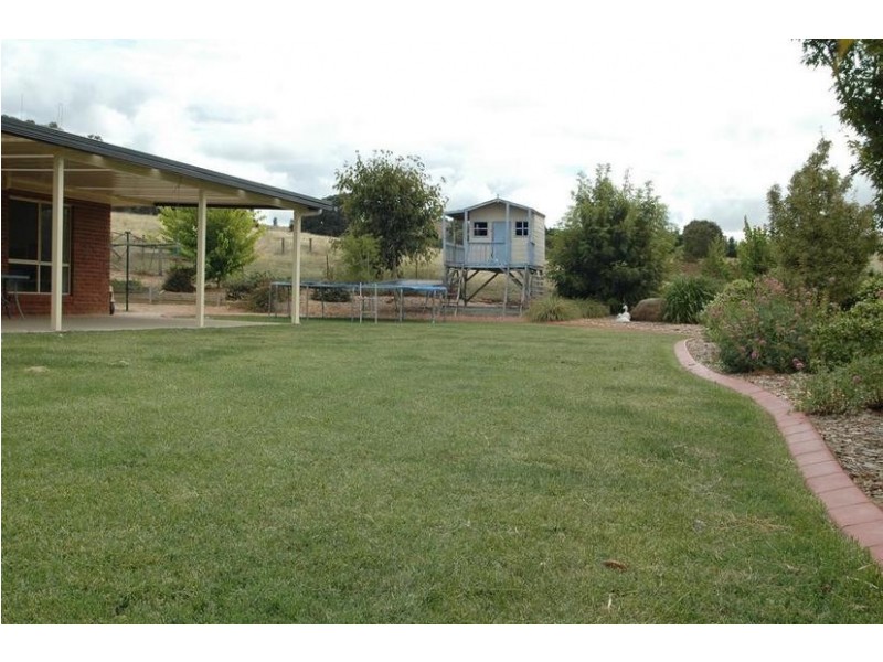 8 Piggott Place, Blayney NSW 2799