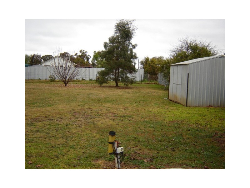 33 Belmore Street, Woodstock NSW 2793