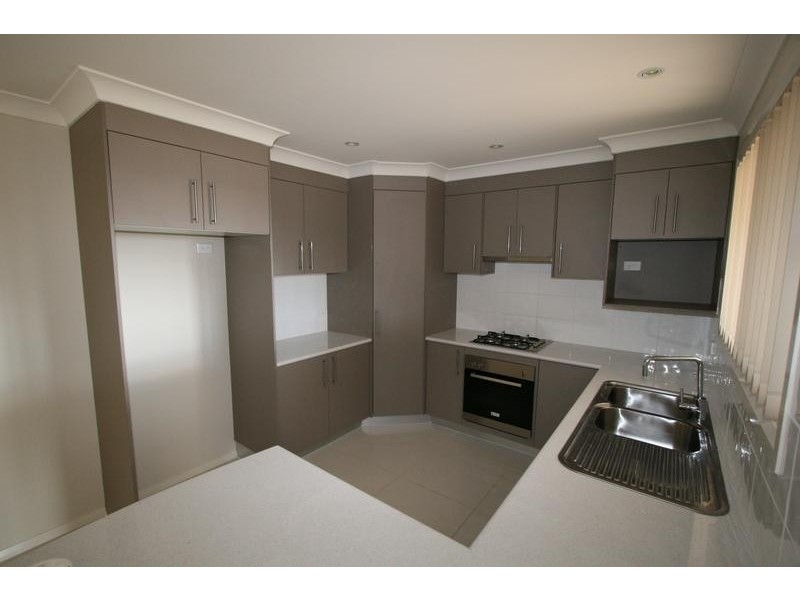 104 Diamond Drive, Orange NSW 2800