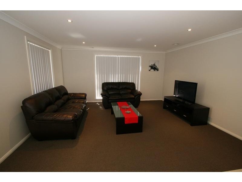 35 Moonstone Drive, Orange NSW 2800