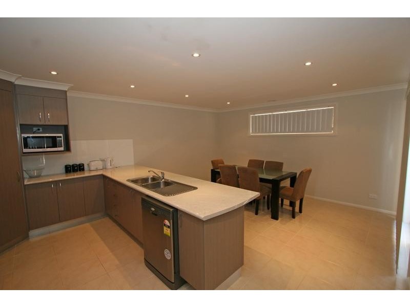 35 Moonstone Drive, Orange NSW 2800