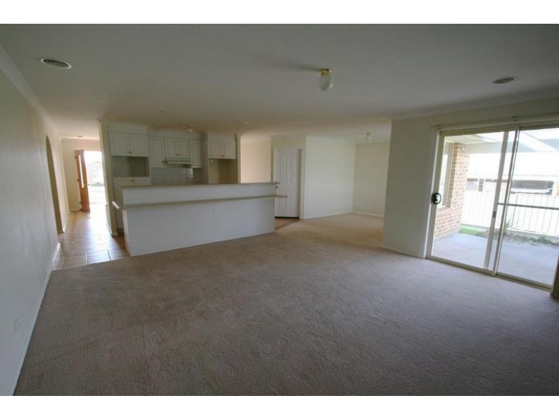 13 Gersbach Place, Orange NSW 2800