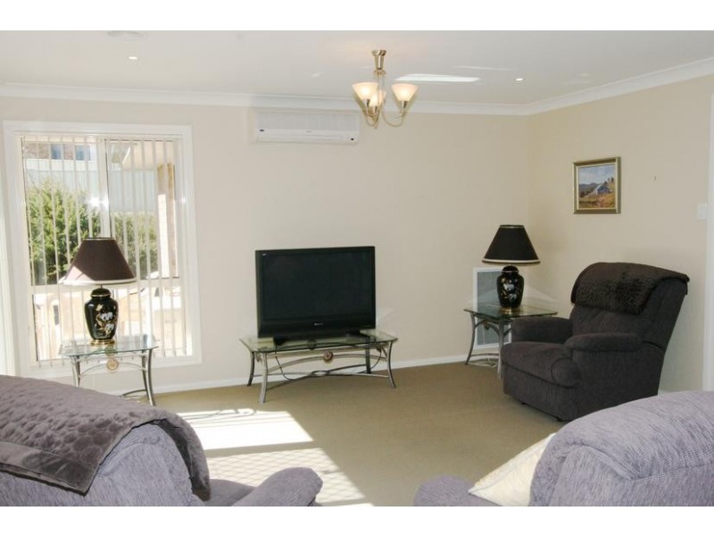 66 Kearneys Drive, Orange NSW 2800