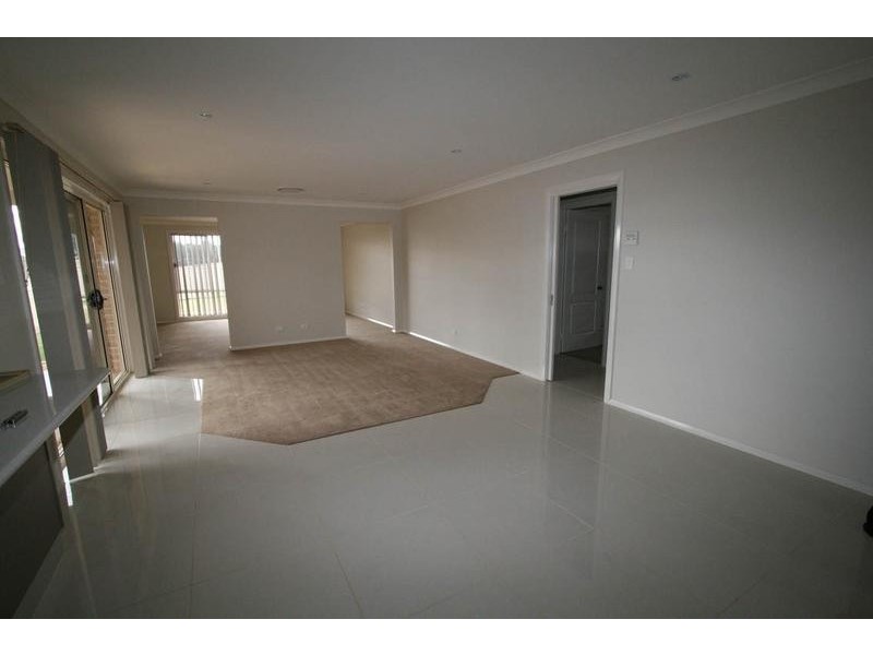104 Diamond Drive, Orange NSW 2800