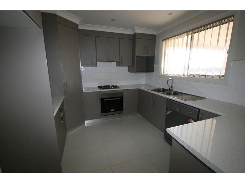 104 Diamond Drive, Orange NSW 2800
